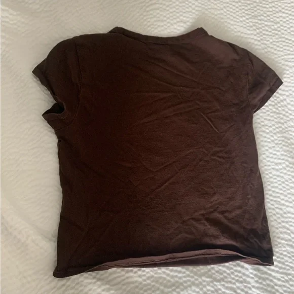 brown basic tee 🎀 - Picture 2 of 2